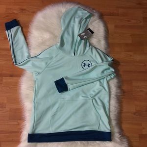 NWT Under Armour sweater with hoodie